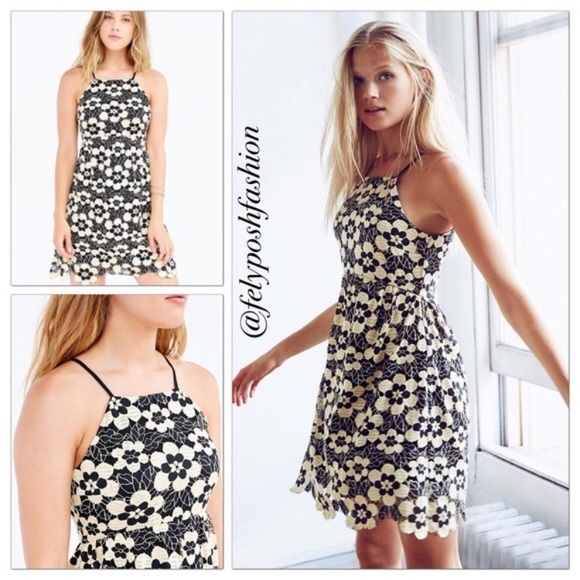 NWT Cooperative Daisy Motif Dress - Picture 2 of 3